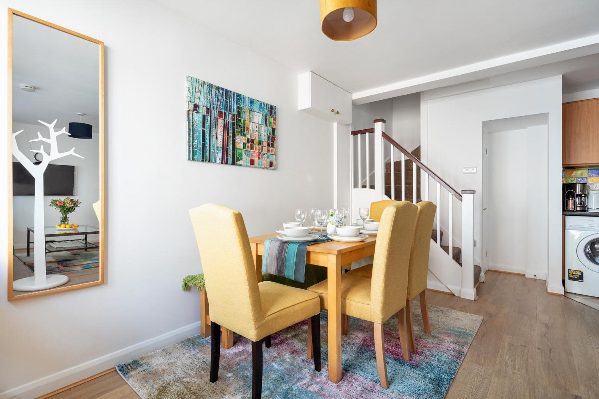 - Cozy 3 Bed House On A Quiet Mews - Ferienhaus London